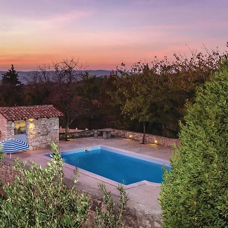 1 Bedroom Gorgeous In * Labin